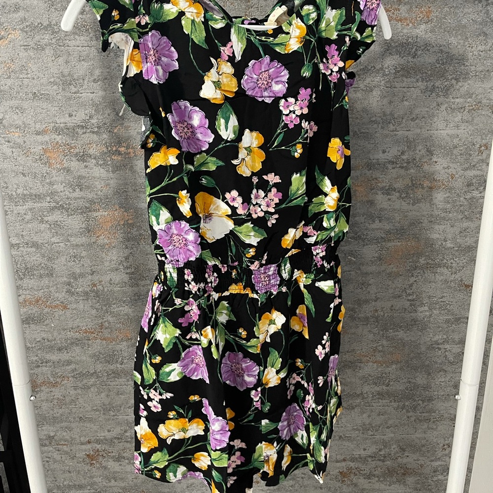 Lelis black floral short jumpsuit with pockets size Small